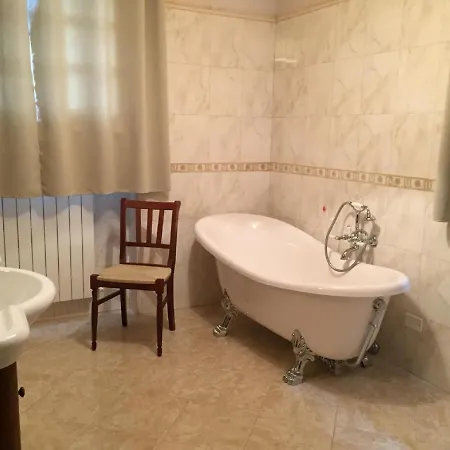 Scenic In With Private Swimming Pool *